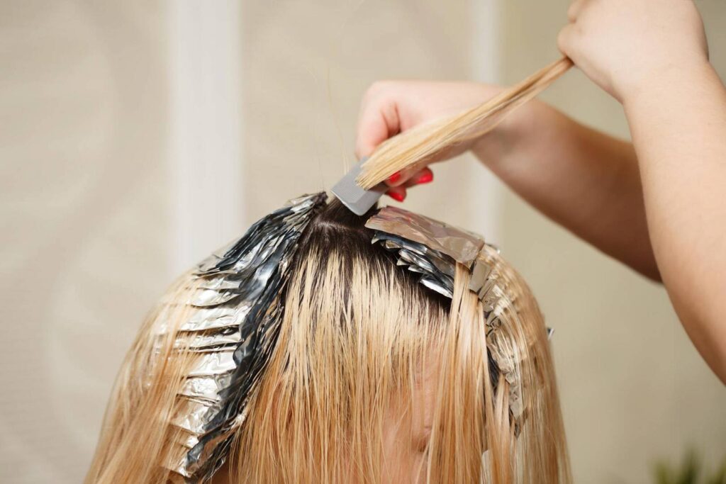 Koloryzacja włosów – sztuka podkreślania Twojego stylu