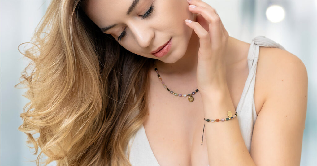 Bransoletka na sznurku idealna na walentynkowy prezent